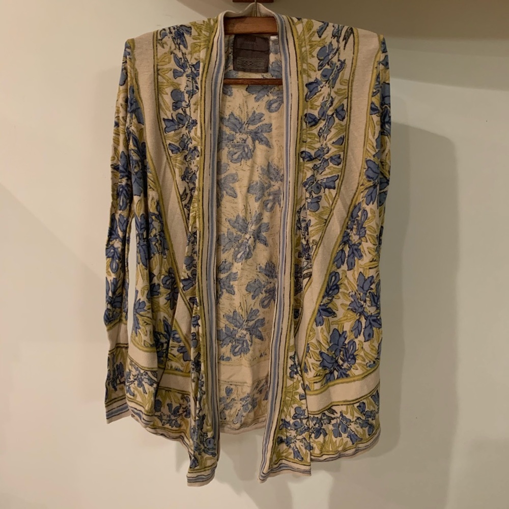 Guinevere light sweater. Anthropologie. Sz XS
